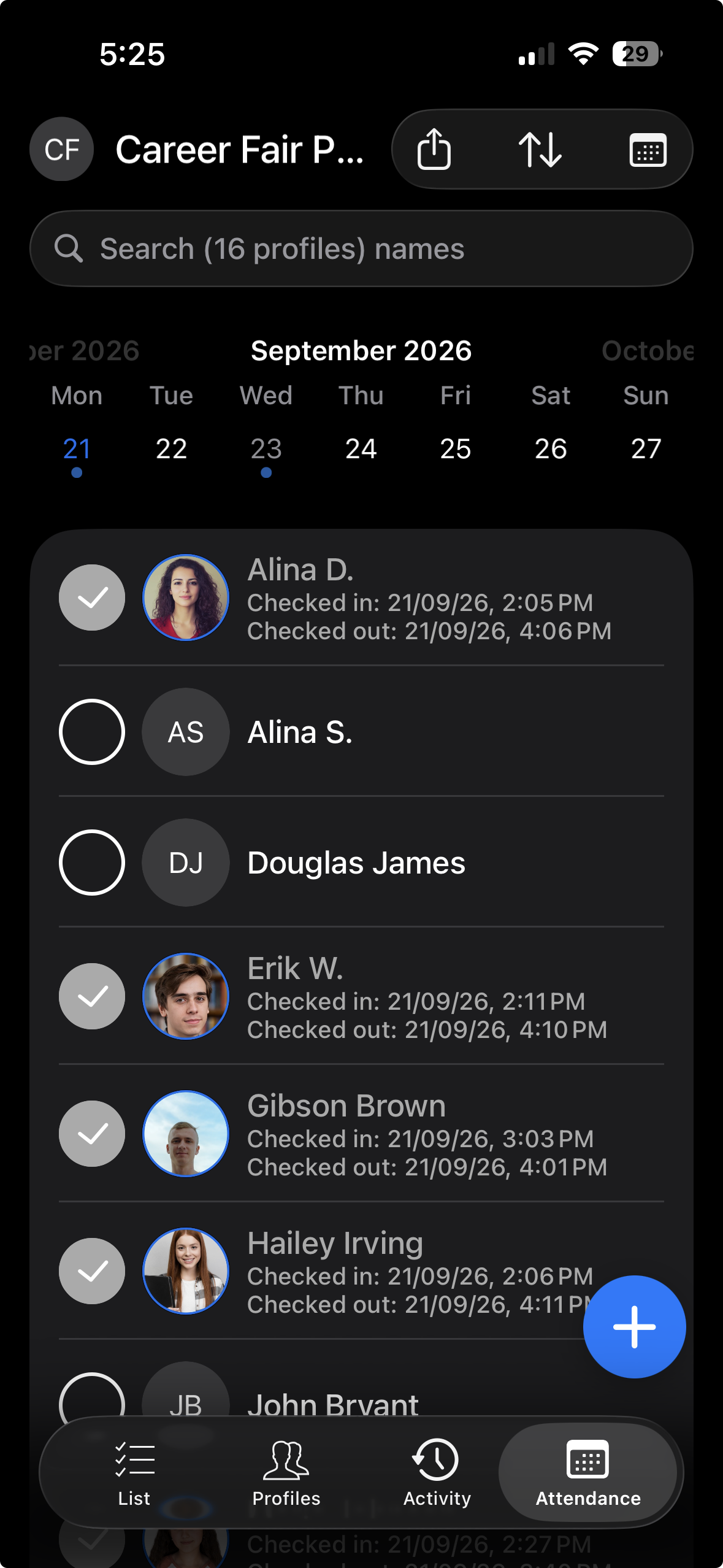 The same live attendance list on the OneTap mobile app